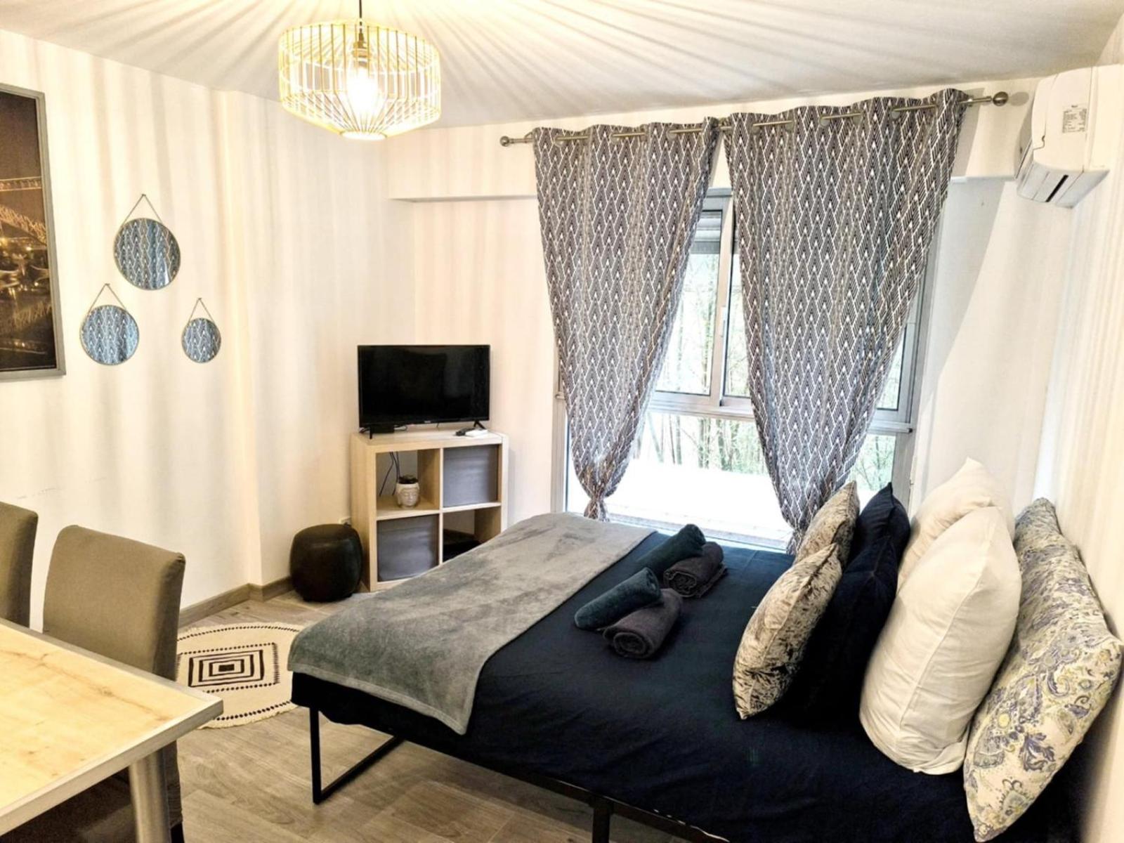Apartment Escapade Cosy Avec Piscine Au Centre-ville - Ideal Pour Couples Et Professionnels Cannes