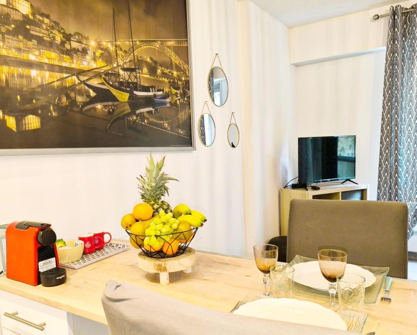 Appartamento Escapade Cosy Avec Piscine Au Centre-ville - Ideal Pour Couples Et Professionnels *